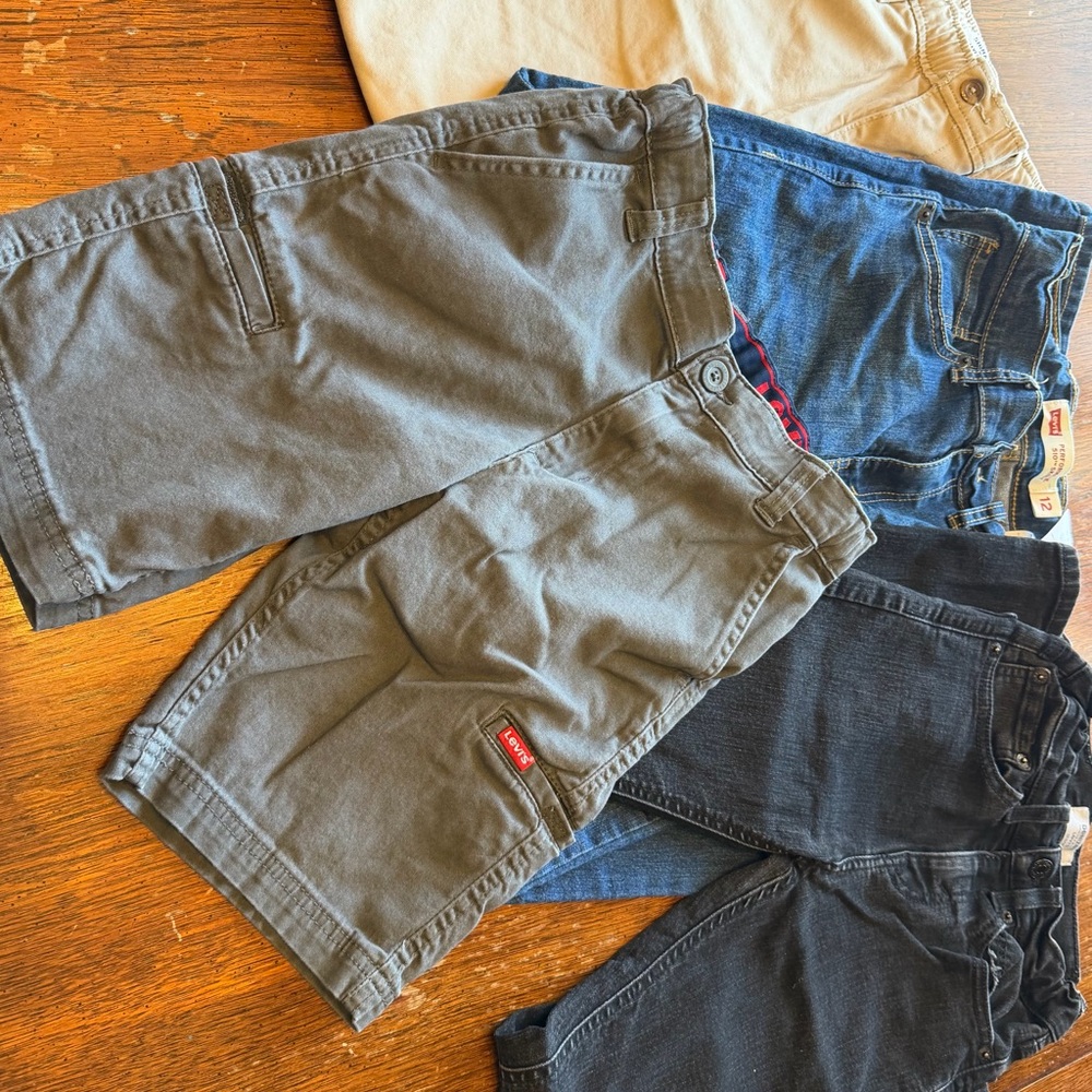 Signature by Levi Strauss Gray Shorts and Blue Jeans Collection